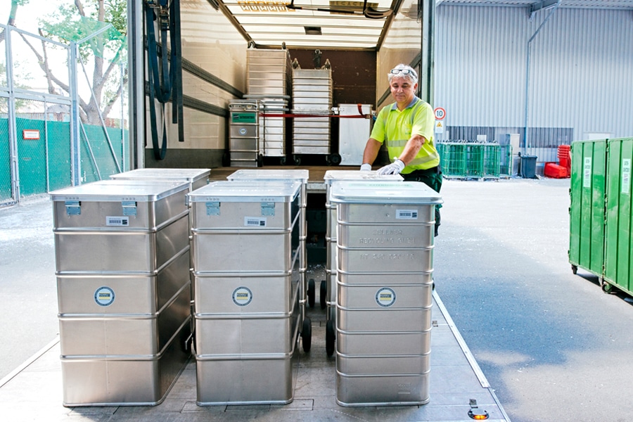 Zellner Mitarbeiter auf dem Betriebsgelände